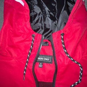 Member’s Only Quarter-Zip Windbreaker